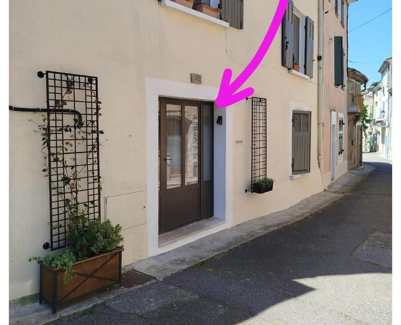 A L'Ombre De La Dame Apartment Cucuron