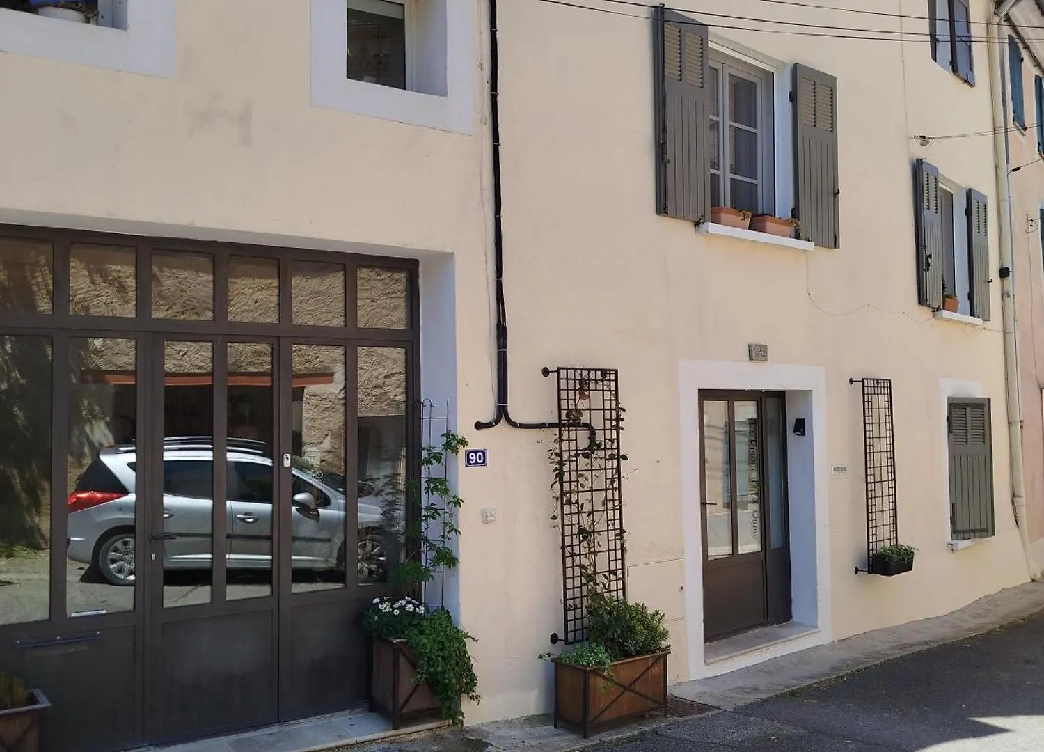 A L'Ombre De La Dame Apartment Cucuron 0*,  France